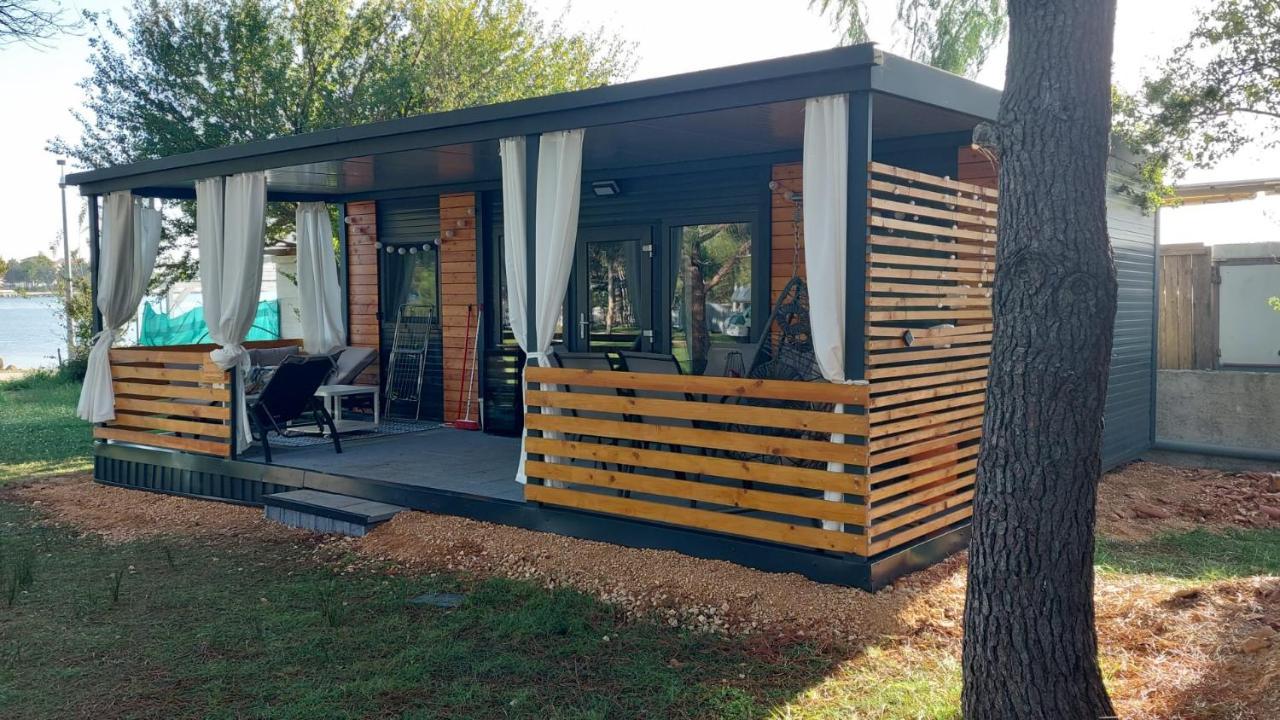 Sak Mobile Home Privlaka Privlaka  Buitenkant foto